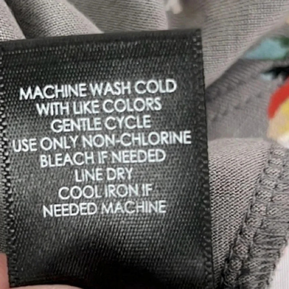 Torrid Knit NEW‎ Babydoll Super Soft Surplice Volume Sleeve Floral Top - Picture 6 of 6